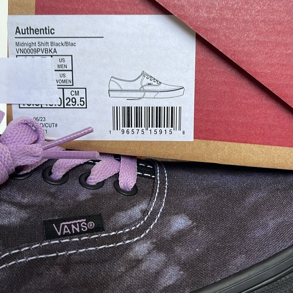 Vans WMNS Authentic
Midnight Shift Black/Black
VN0009PVBKA
Sneakers - Picture 16 of 16